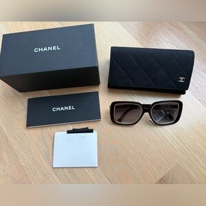 CHANEL sunglasses NWT